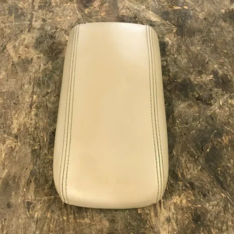 2005 gmc envoy console lid